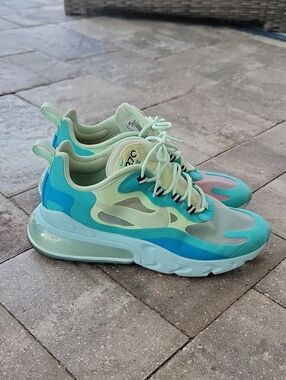 Nike Air Max 270 React Hyper Jade/Frosted Spruce M Sz 8 Year 2018